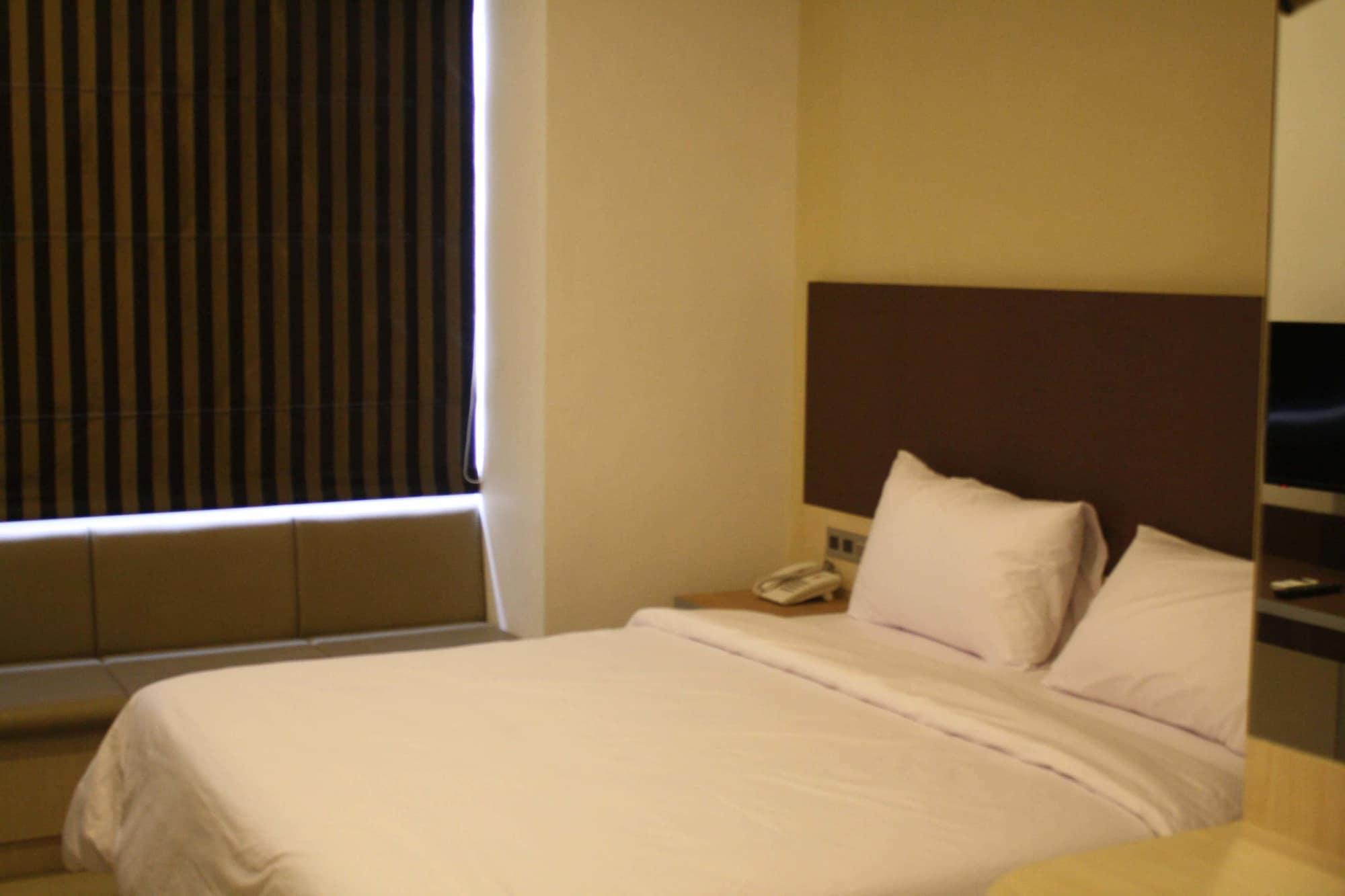 Sparks Odeon Sukabumi, Artotel Curated Zewnętrze zdjęcie