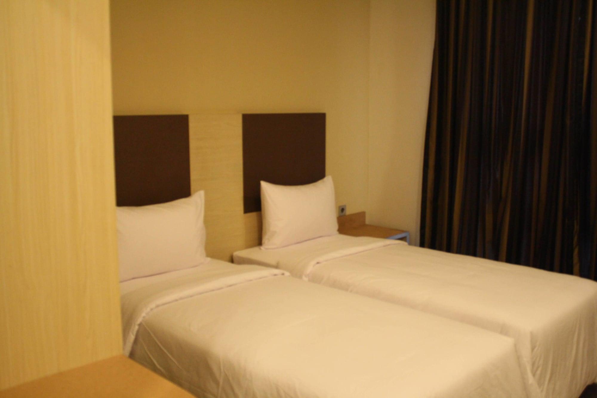 Sparks Odeon Sukabumi, Artotel Curated Zewnętrze zdjęcie