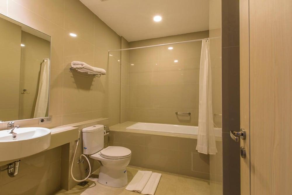 Sparks Odeon Sukabumi, Artotel Curated Zewnętrze zdjęcie