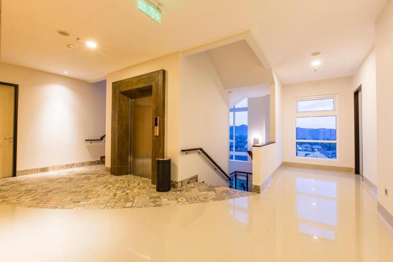 Sparks Odeon Sukabumi, Artotel Curated Zewnętrze zdjęcie