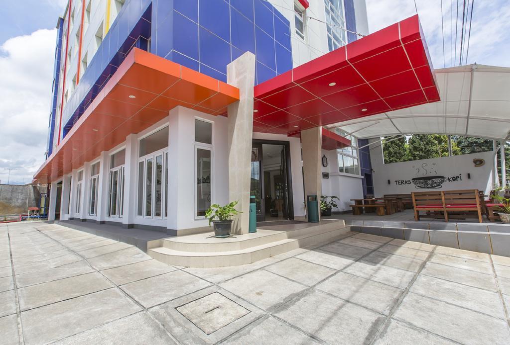 Sparks Odeon Sukabumi, Artotel Curated Zewnętrze zdjęcie